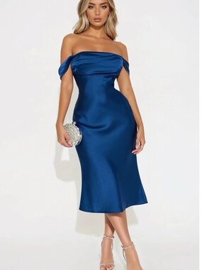 Fashion Nova Strapless Satin Midi Dress in Deep Blue